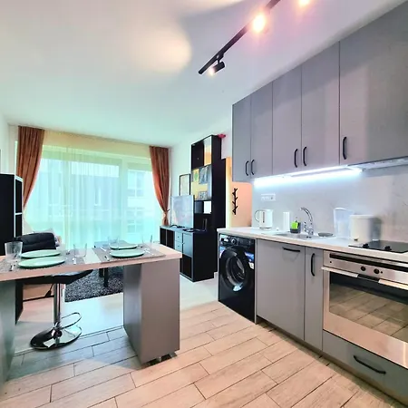 Apartmán Compact Sarafovo To The