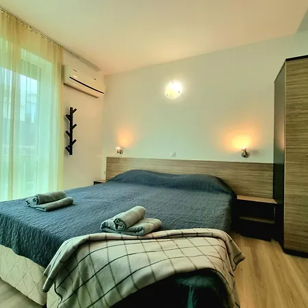 Apartmán Compact Sarafovo To The